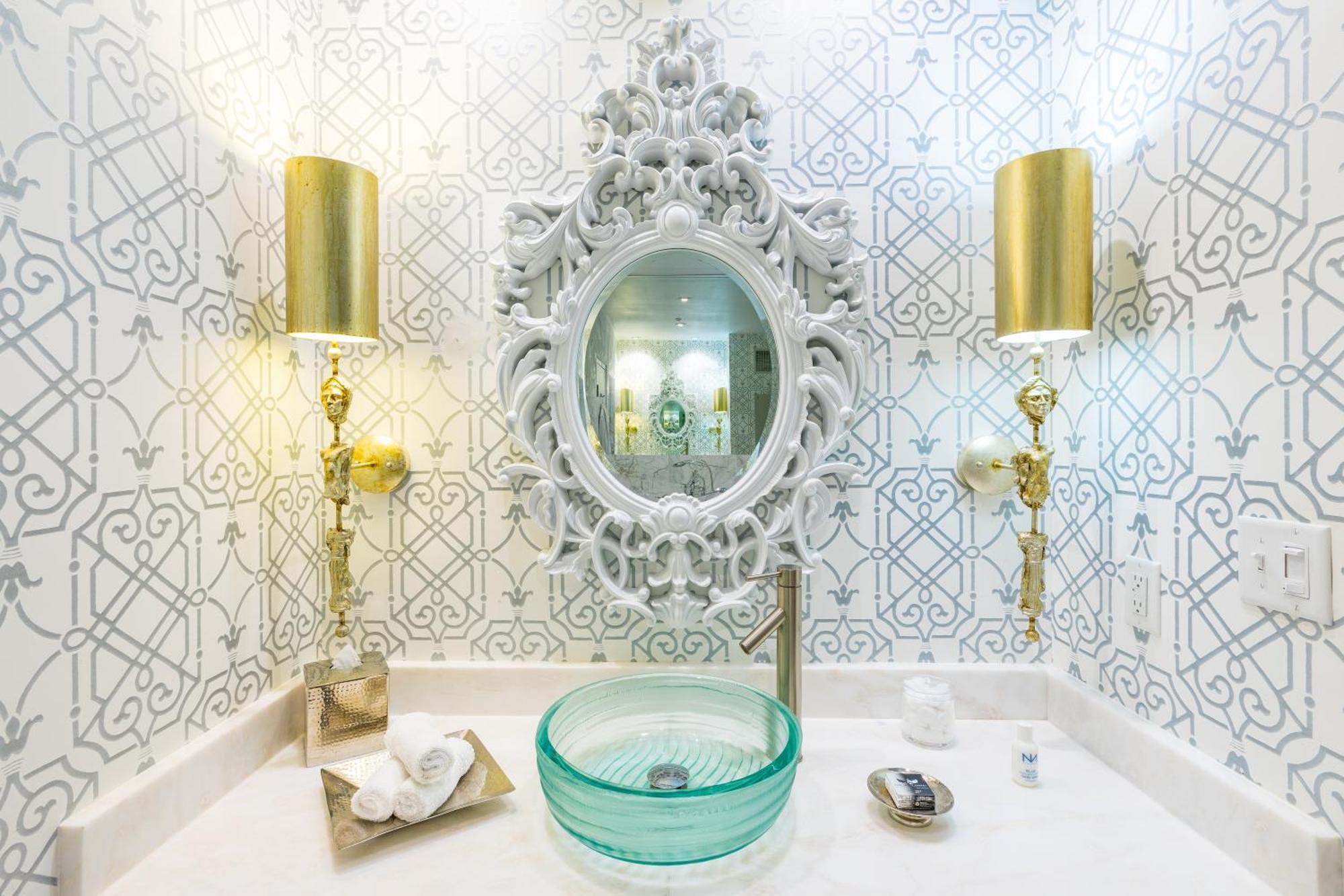 The Saint Hotel, New Orleans, French Quarter, Autograph Collection Chambre photo